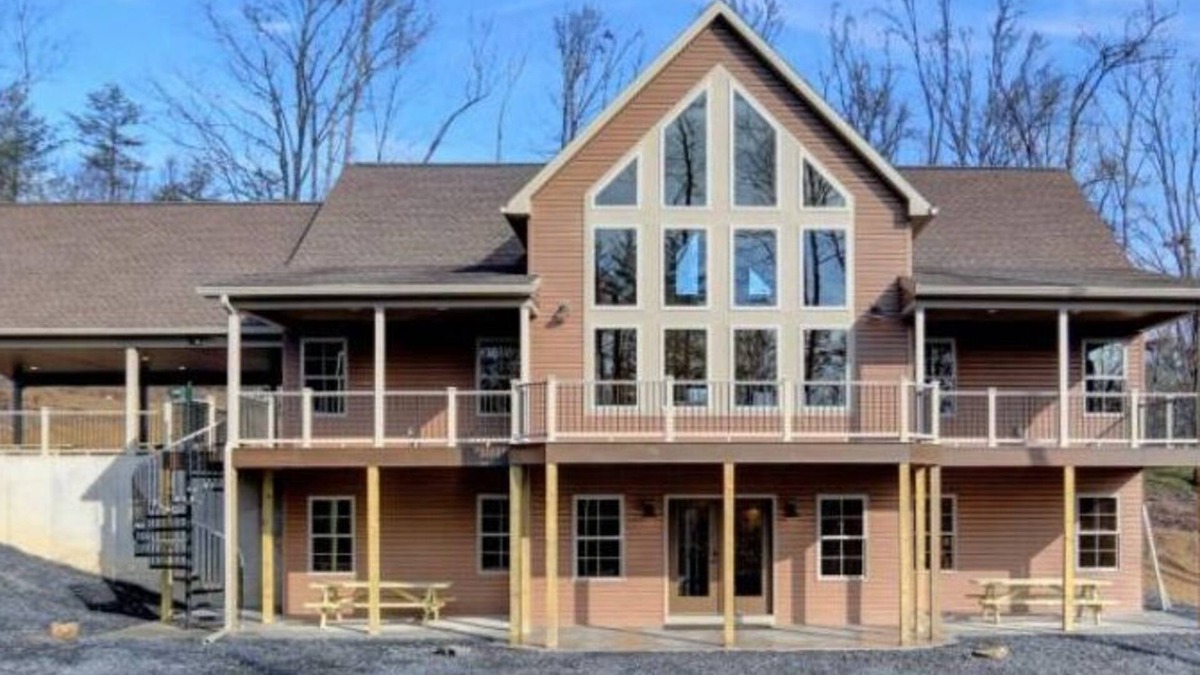 Huntingdon Cabin | Spacious Cabin Steps to Lake with Firepit & Arcade