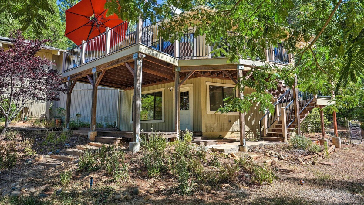 Apple Hill House | Spacious Camino Home Near Wineries & Orchards