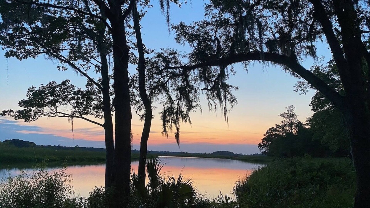 Goose Creek Apartment | Spacious Carriage House minutes from Charleston