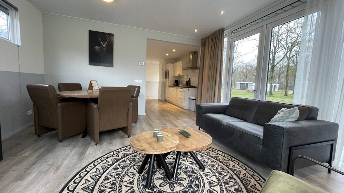Zorgvlied Ski Chalet | Spacious chalet in Drents-Friese Wold.