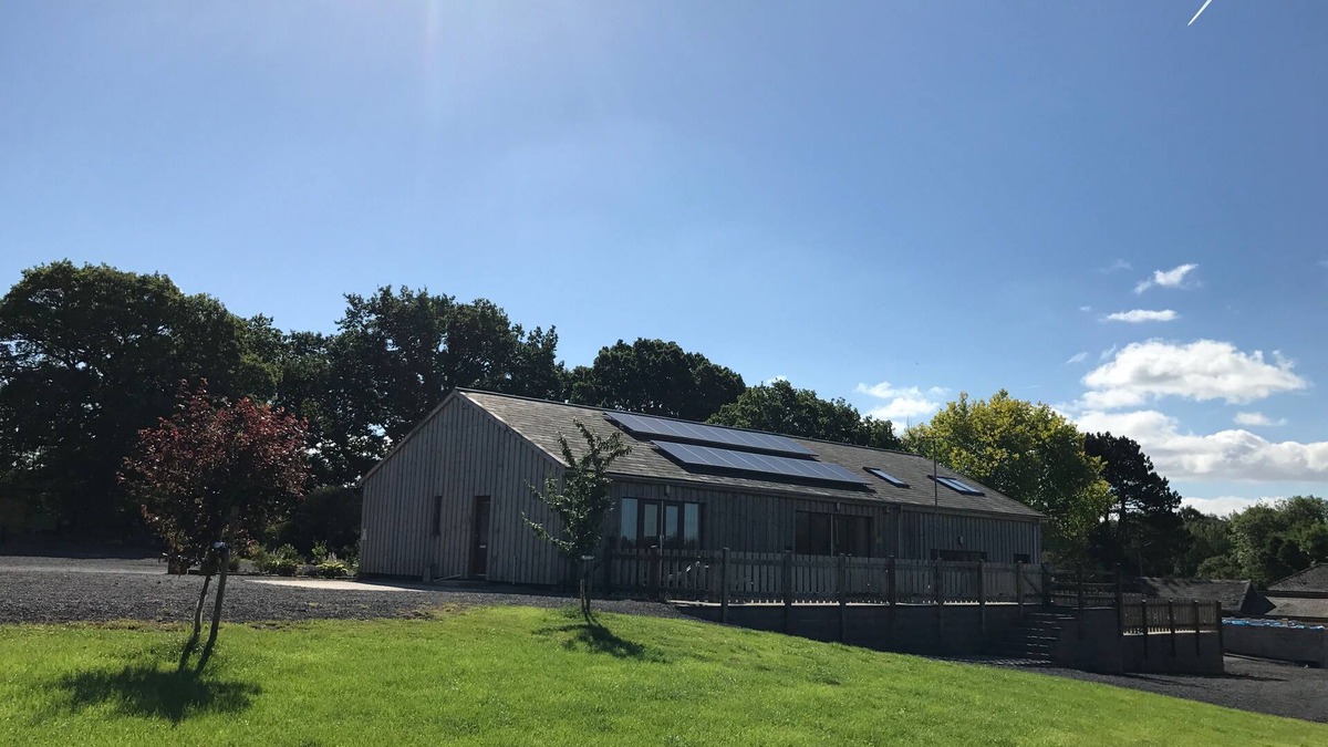 Lydney Apartment | Spacious Chalets, Eco, Pet, Disabled Friendly. Forest of Dean, Wye Valley