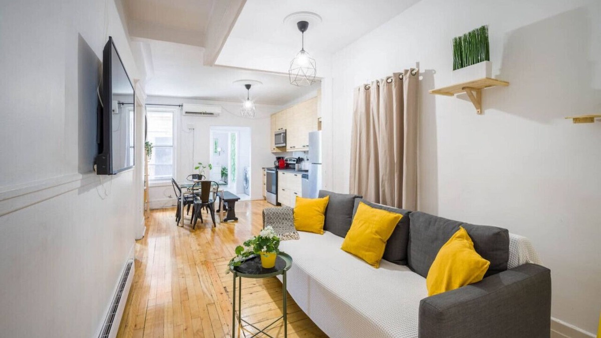 Sainte-Marie Apartment | ✨Spacious & Chic | AC 5 Min to Metro Trendy Area
