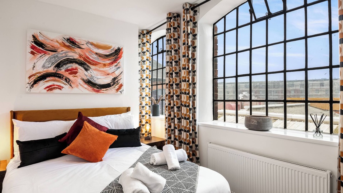 Birmingham City Centre Apartment | Spacious City Apartment in Birmingham