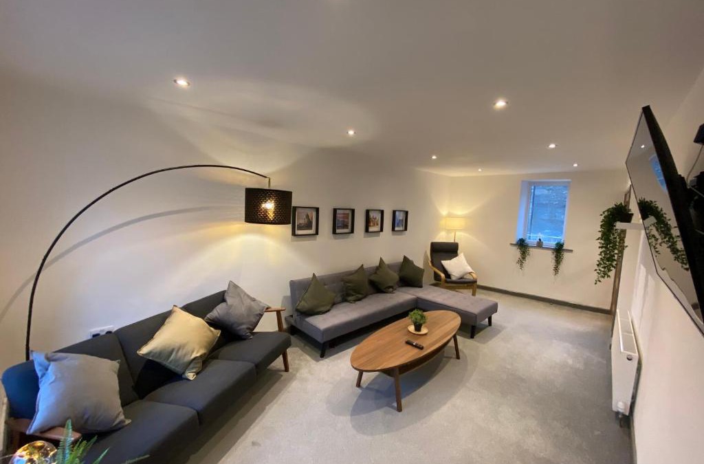 Lancaster Apartment | Spacious City Centre Property