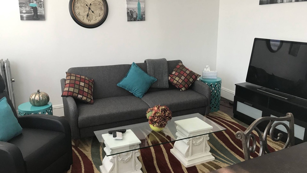 North Bergen House | Spacious, clean Aparment only 15 Minutes To NYC!