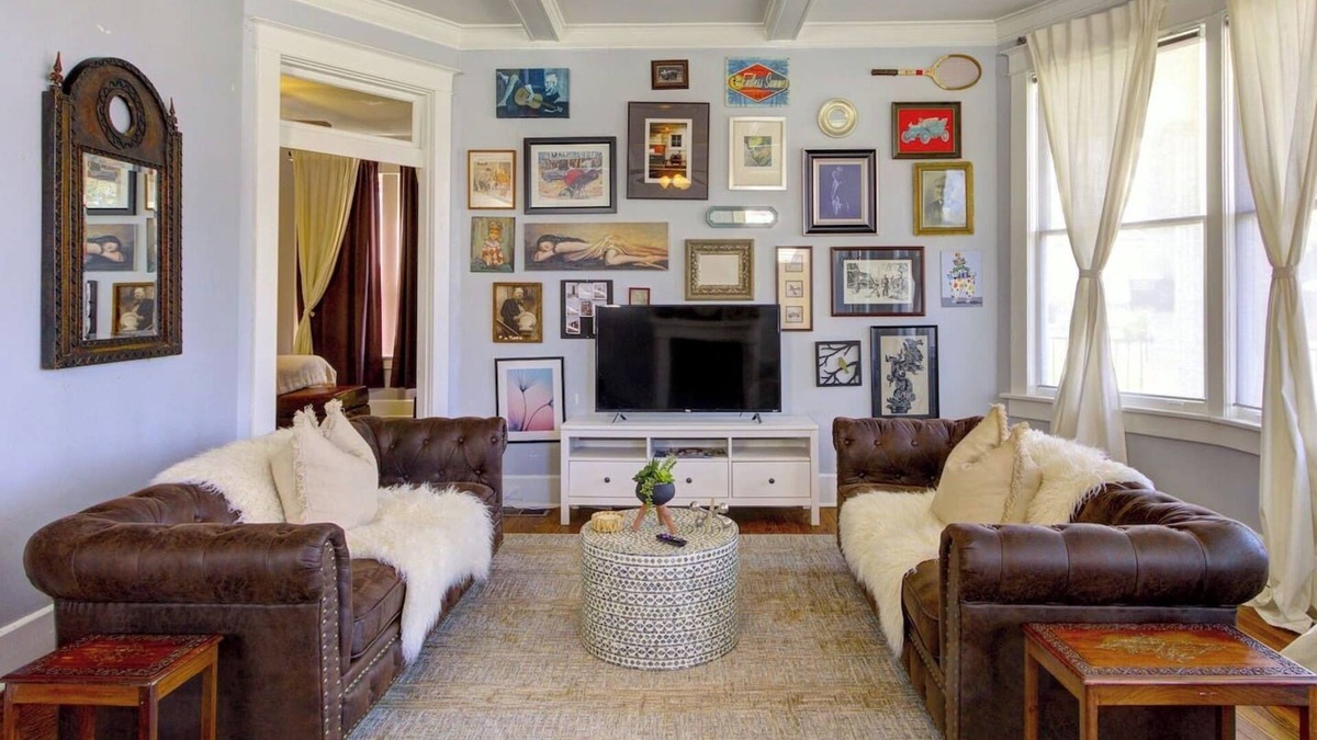 Midtown Apartment | Spacious Colonial | Fireplace | Close to Overton