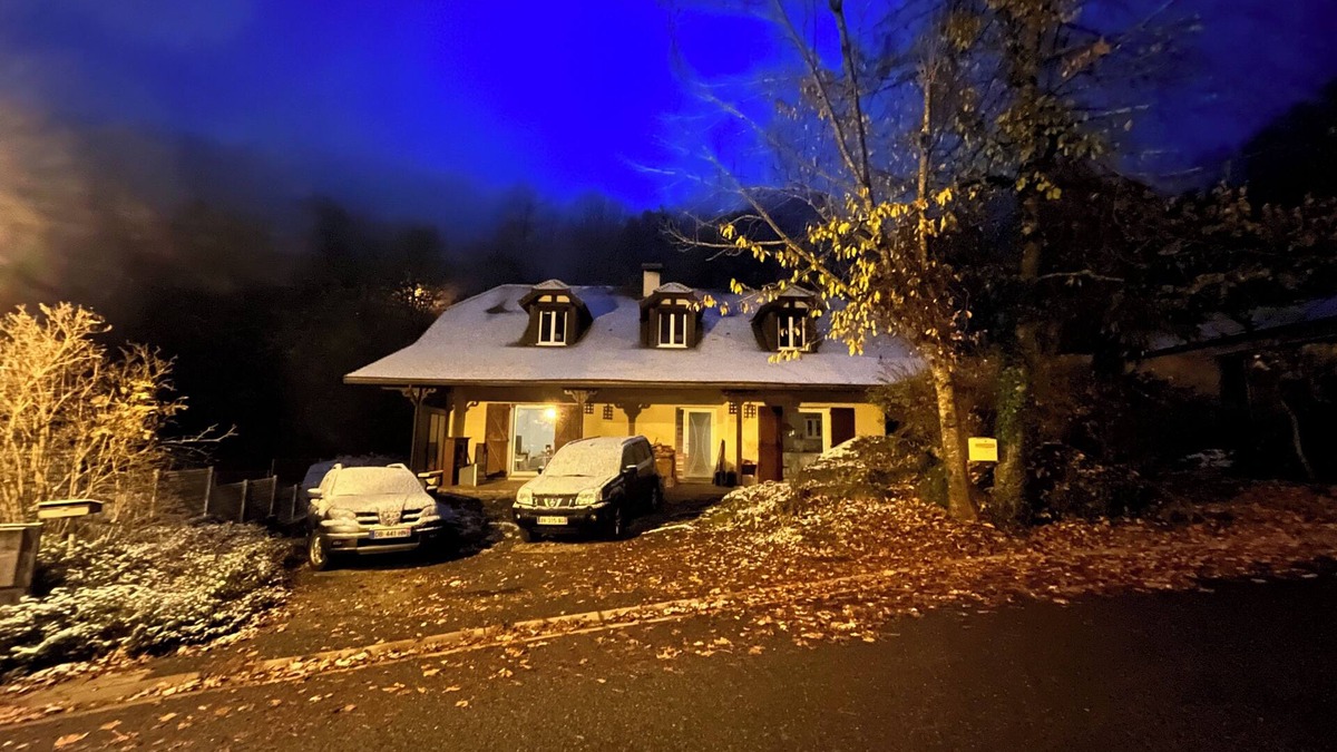 Ax-les-Thermes Ski Chalet | Spacious, comfortable and cosy house, lifts 10mm away on foot.