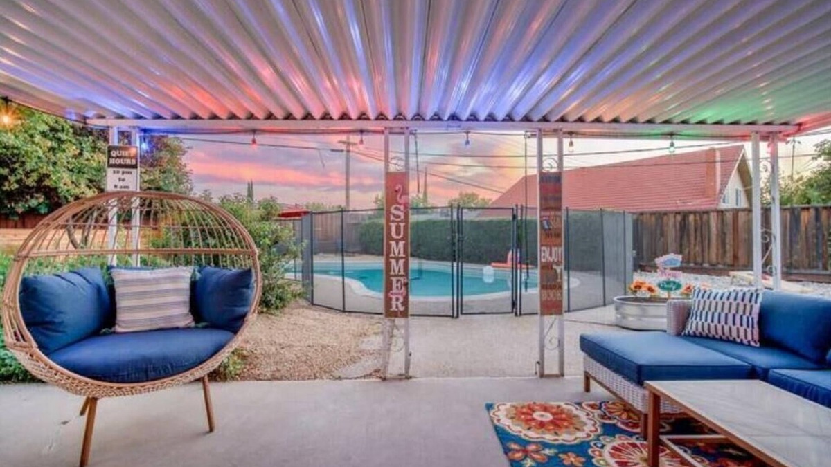 Citrus Heights House | Spacious Comfortable Home - 5BR with 2 Kings!