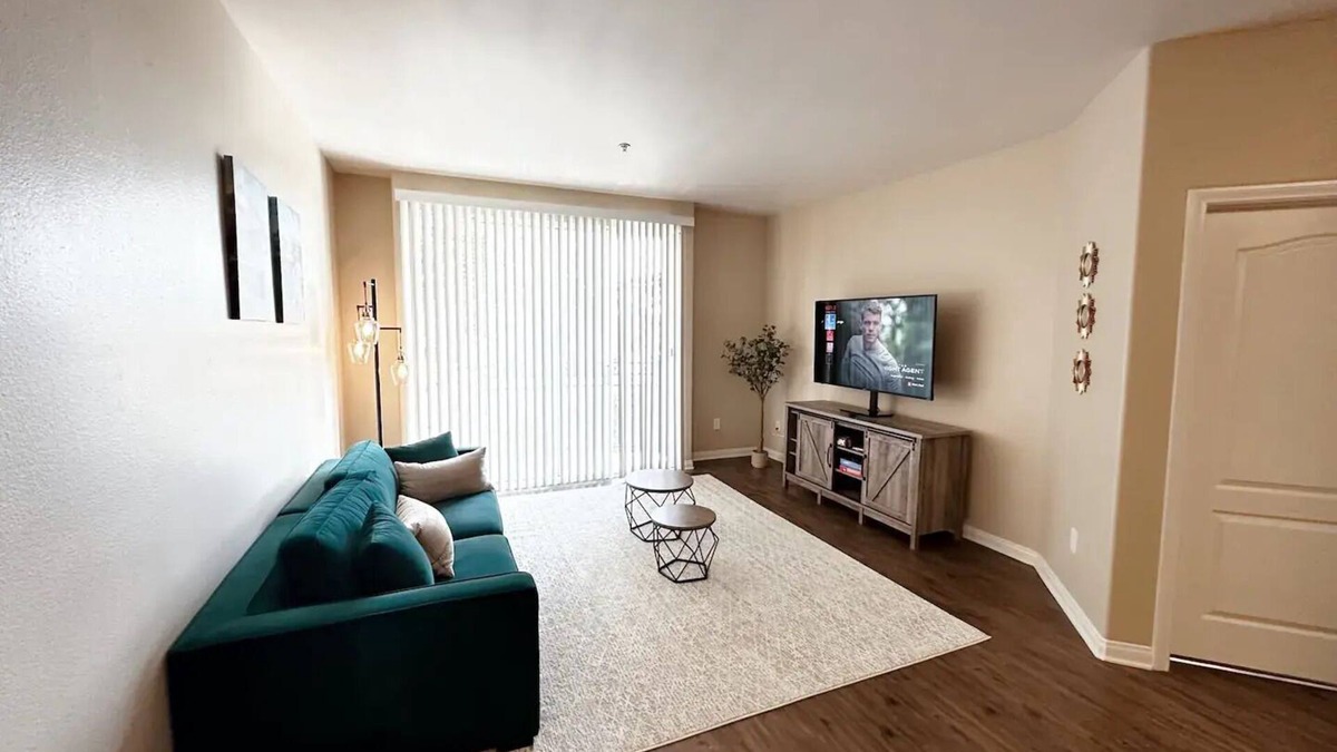 Marina del Rey Apartment | Spacious comfortable 2 bed