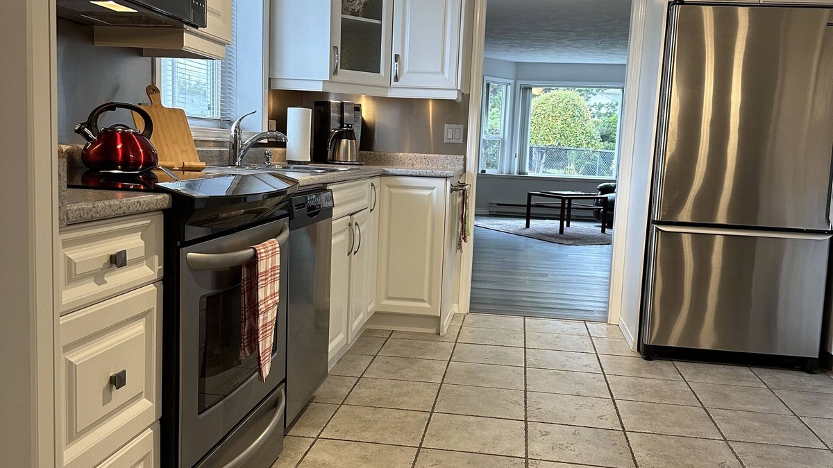 Sidney House | Spacious, comfortable home minutes from the Sidney waterfront!