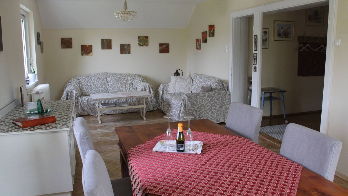 Salzburg-Sud Apartment | Spacious comfortable quiet apartm. 80sqm, balcony, mountain view, parking, wifi