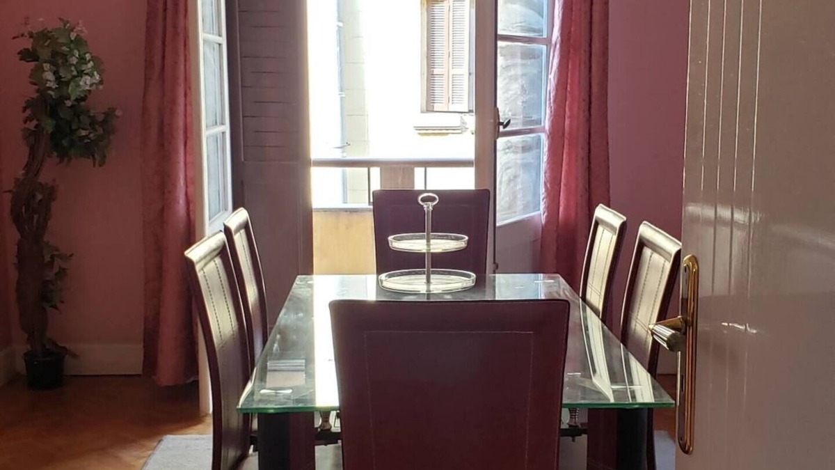 Downtown Cairo Condo | Spacious Condo in Downtown of CAIRO ,5 munities walk to Cairo Museum ,Nile River