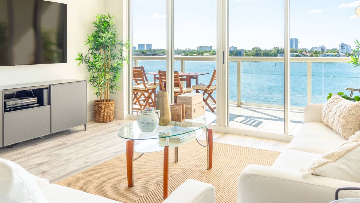 Sunny Isles Beach Condo | Spacious condo with beautiful water views | WIFI 100+ Mbps