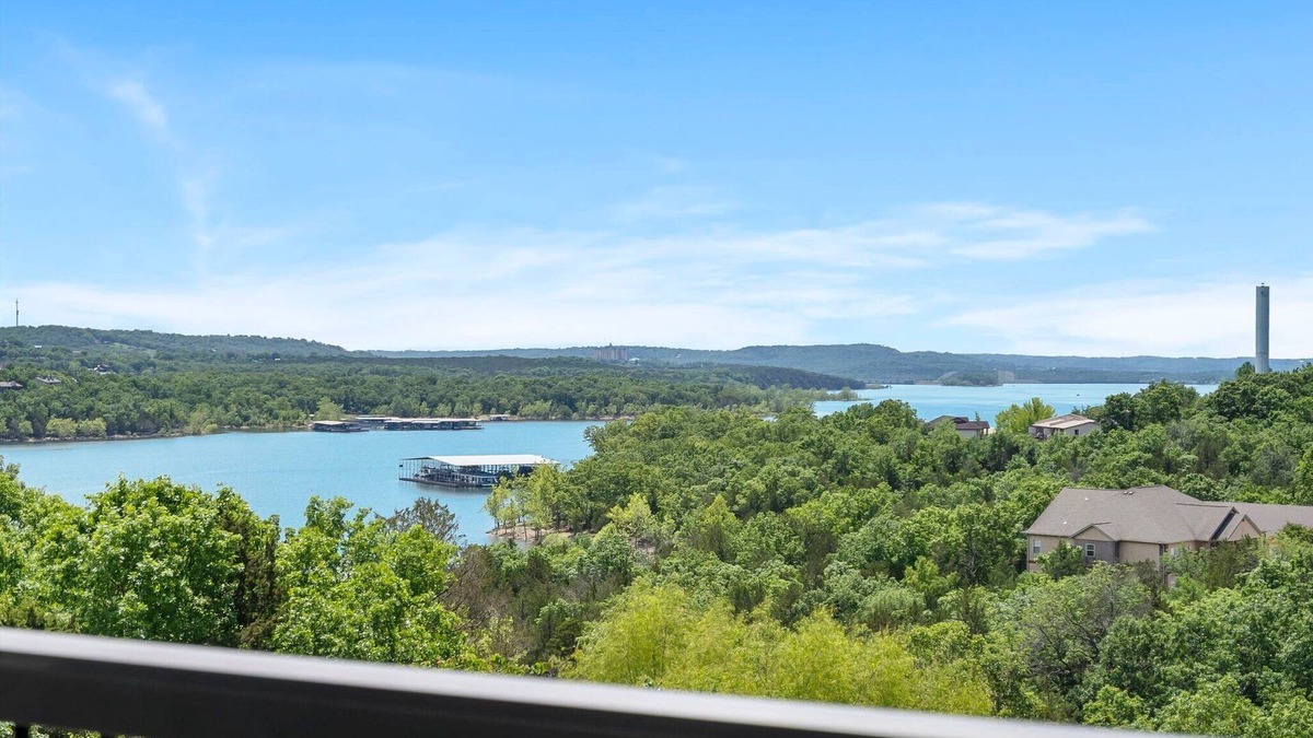 Indian Point Condo | Spacious Condo-Great Lake Views- Silver Dollar City 1 mile! 1204!