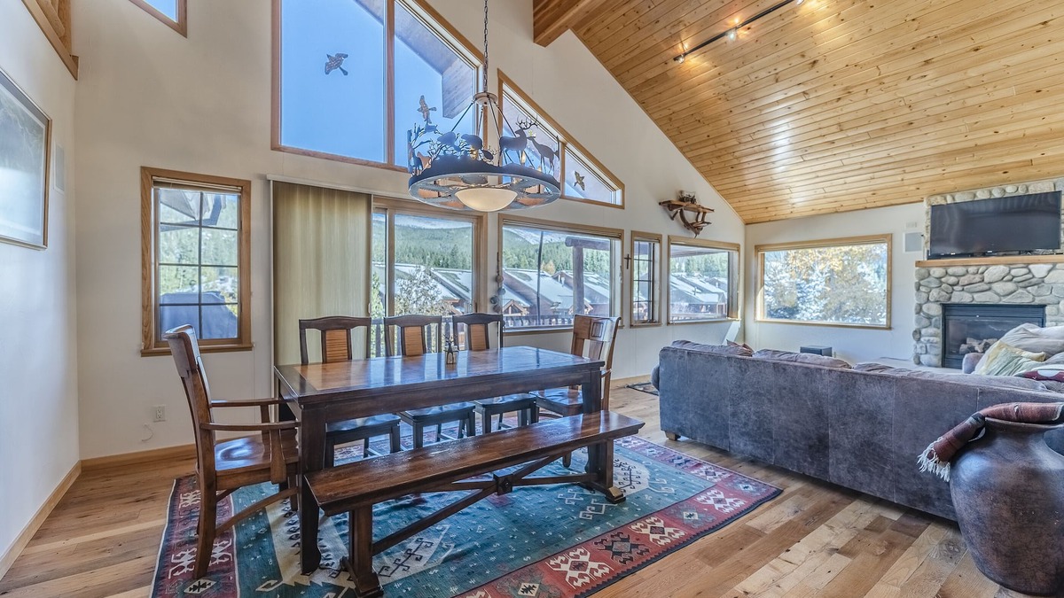Old Town Condo | Spacious condo just moments from Winter Park Ski Resort w/shared hot tub