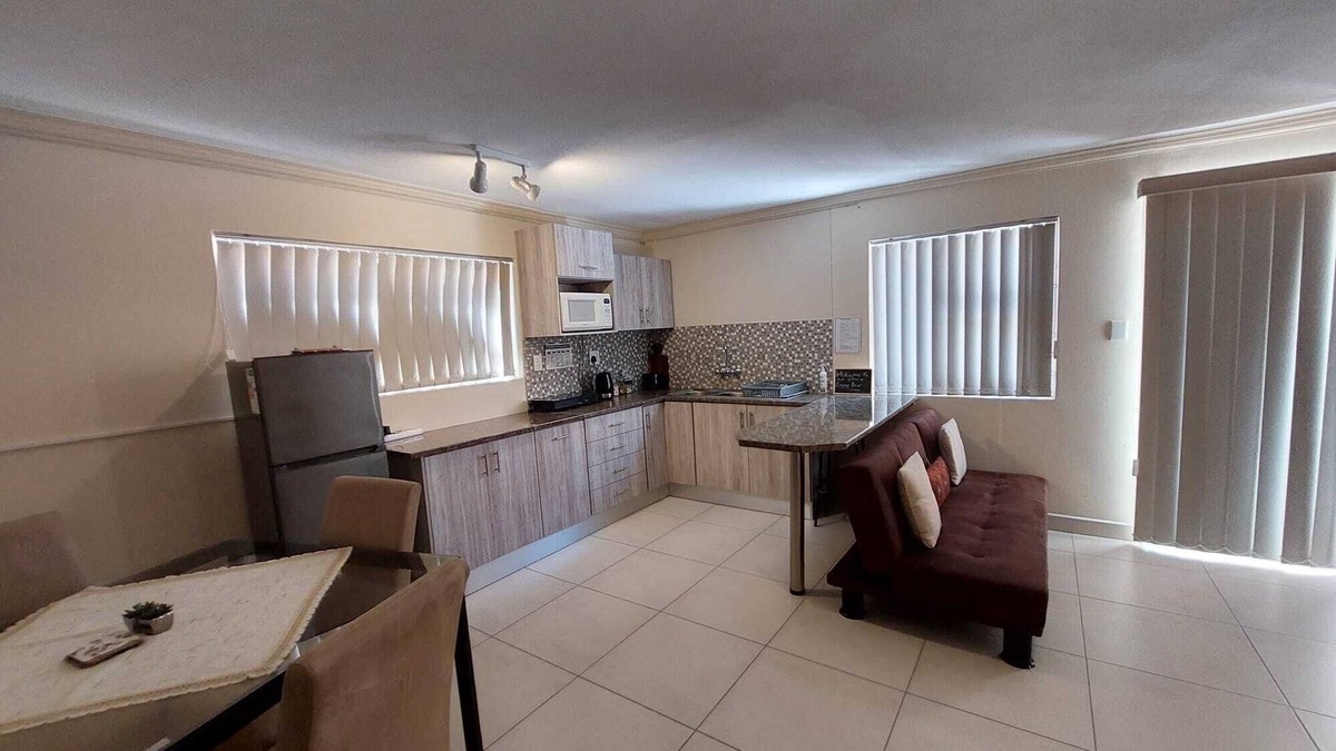 Vineta Apartment | Spacious cosy, self- Catering loft with own entrance in safe & secure area.