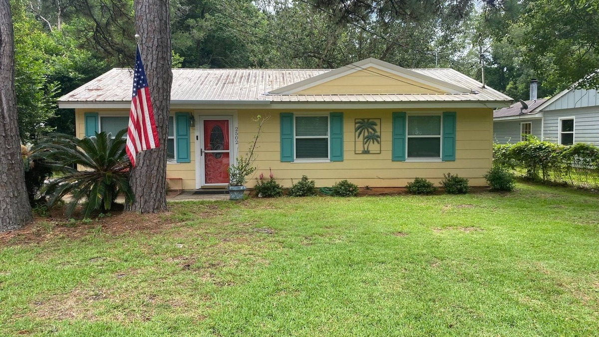 Daphne House | Spacious Cottage Near Mobile Bay