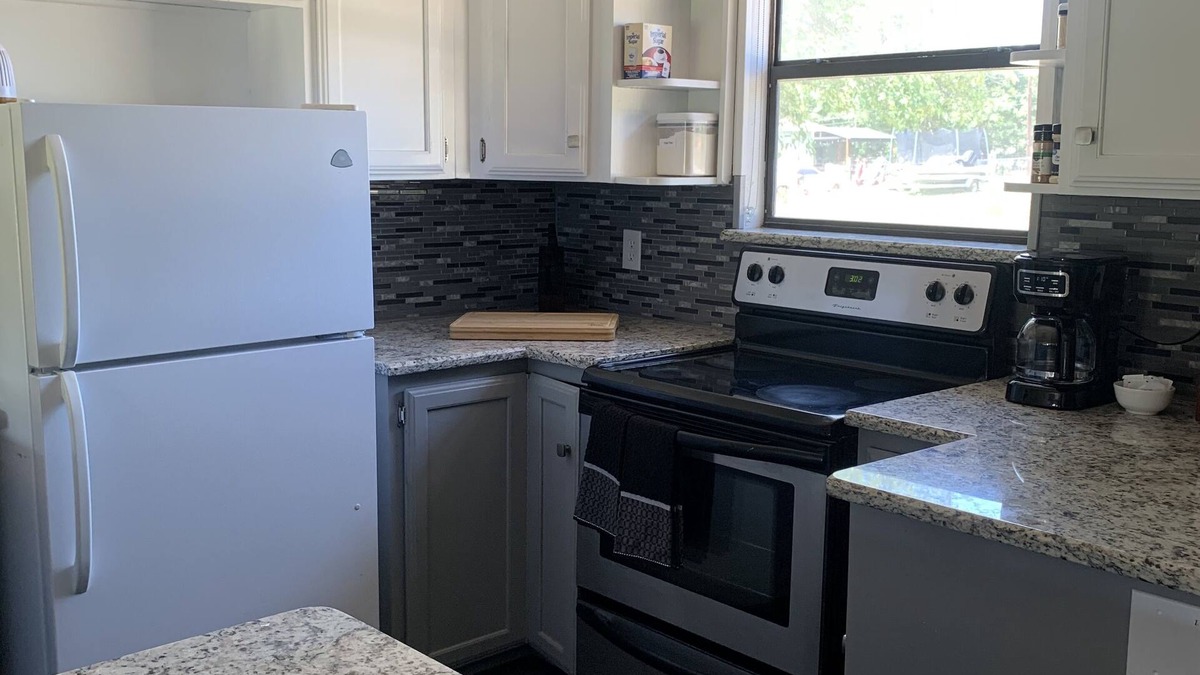 Granbury Cottage | Spacious Cottage on Lake Granbury