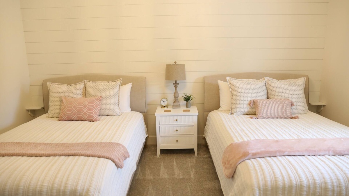 Excello House | Spacious Country Stay for Weekend Gatherings