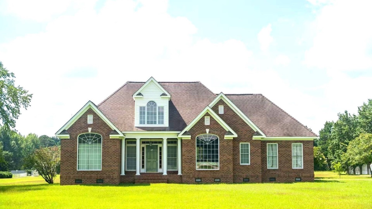 Benson House | Spacious Countryside Retreat