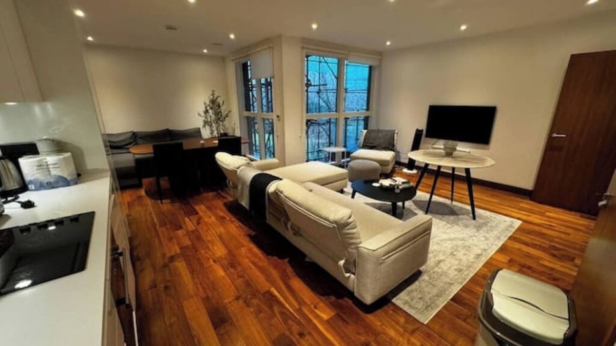 Brondesbury Apartment | Spacious cozy luxury 2 bedroom apartment n
