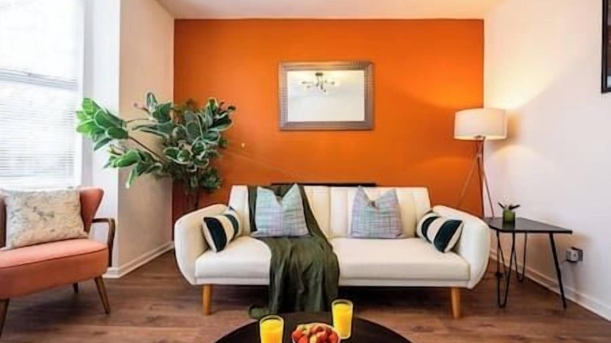 Trafford Apartment | Spacious & Cozy Manchester Stay – Great for Business & Family Trips with Parking