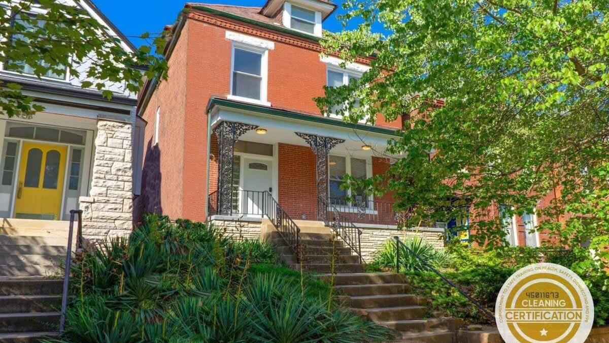 St. Louis House | Spacious & Cozy St. Louis Gem/ABODEbucks