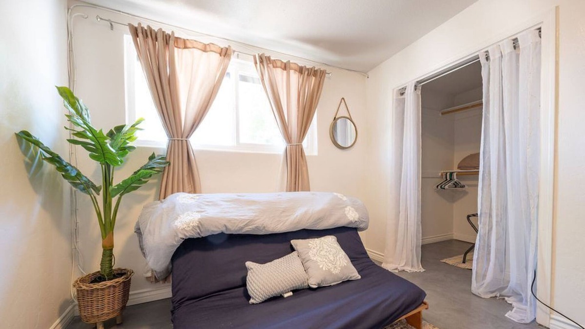Mission Terrace House | Spacious & Cozy Vacation Home with Workspace