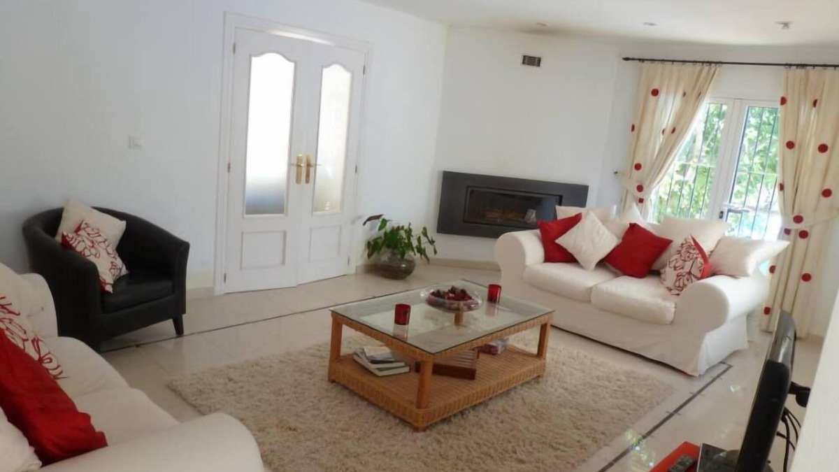 Cunas Villa | SPACIOUS DETACHED VILLA, PRIVATE POOL, A/C IN ALL BEDROOMS, 6 MIN DRIVE BEACH