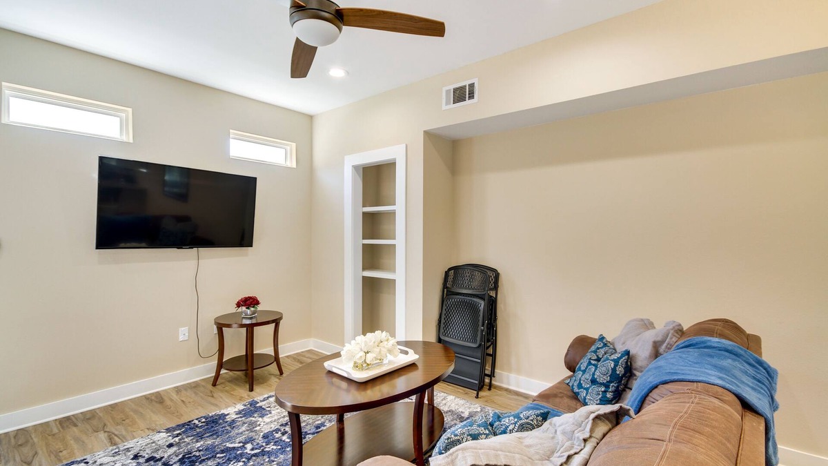 D'Iberville House | Spacious D'Iberville Townhome Near Beach & Casino!
