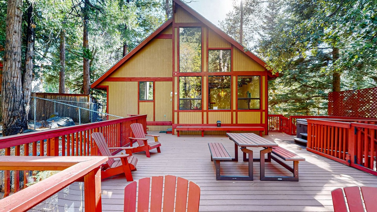 Fern Valley Cabin | Spacious dog-friendly cabin with creek & mountain views