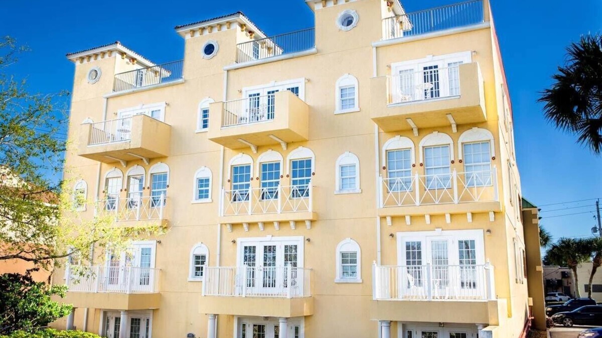 Cocoa House | Spacious Downtown Cocoa Village Estate 1 with River Views!