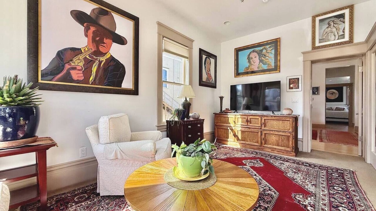 Arcata Apartment | Spacious Downtown Spot-Sleeps 8!