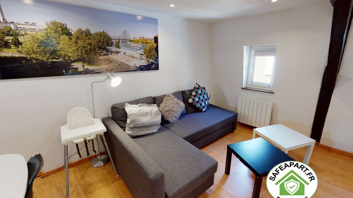 Petite-France Apartment | spacious duplex near petite france up to 4