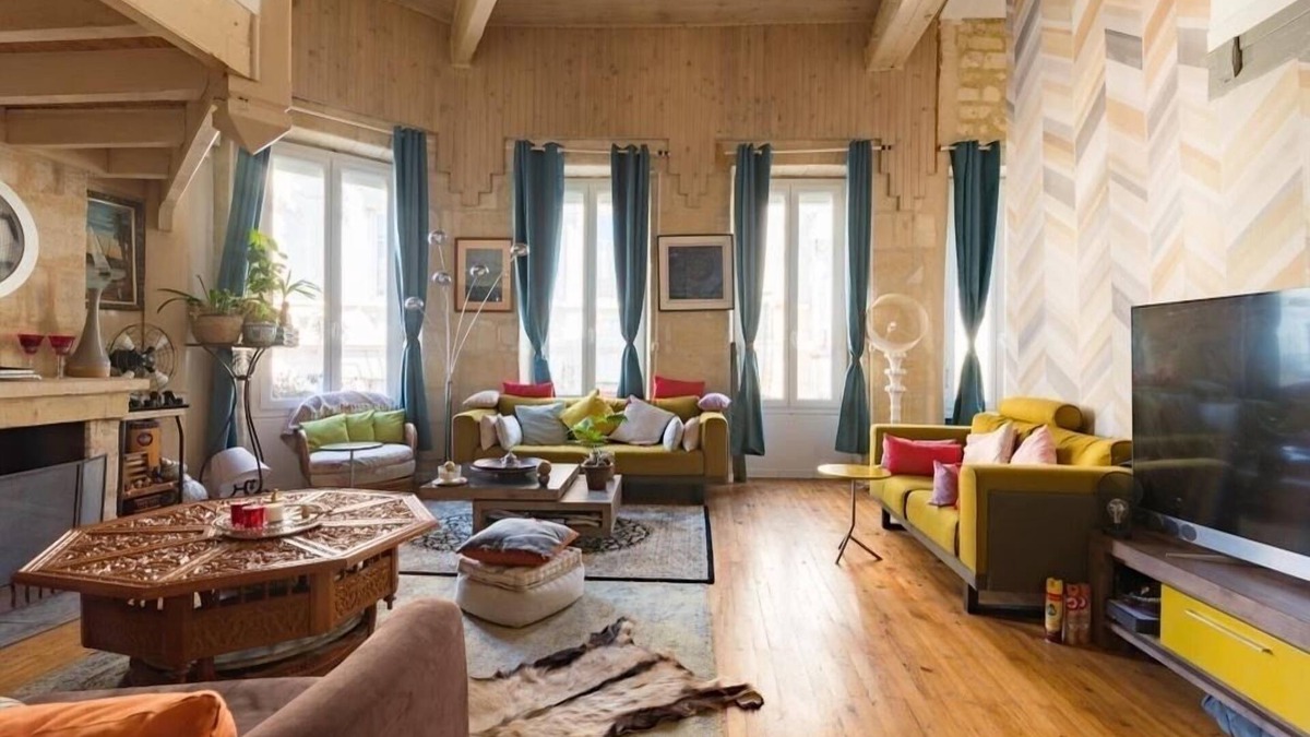 Capucins - Victoire Apartment | 🏡Spacious Duplex near Saint jean train station.🏡