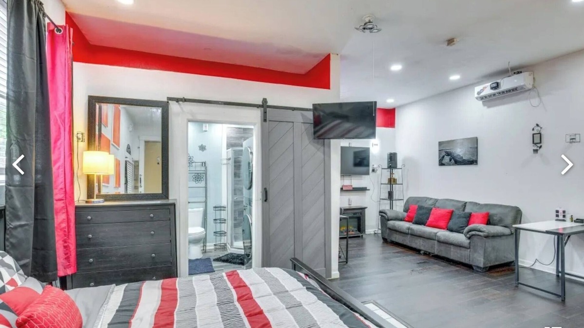 Dallas Apartment | Spacious Efficiency Apt ROOM #5