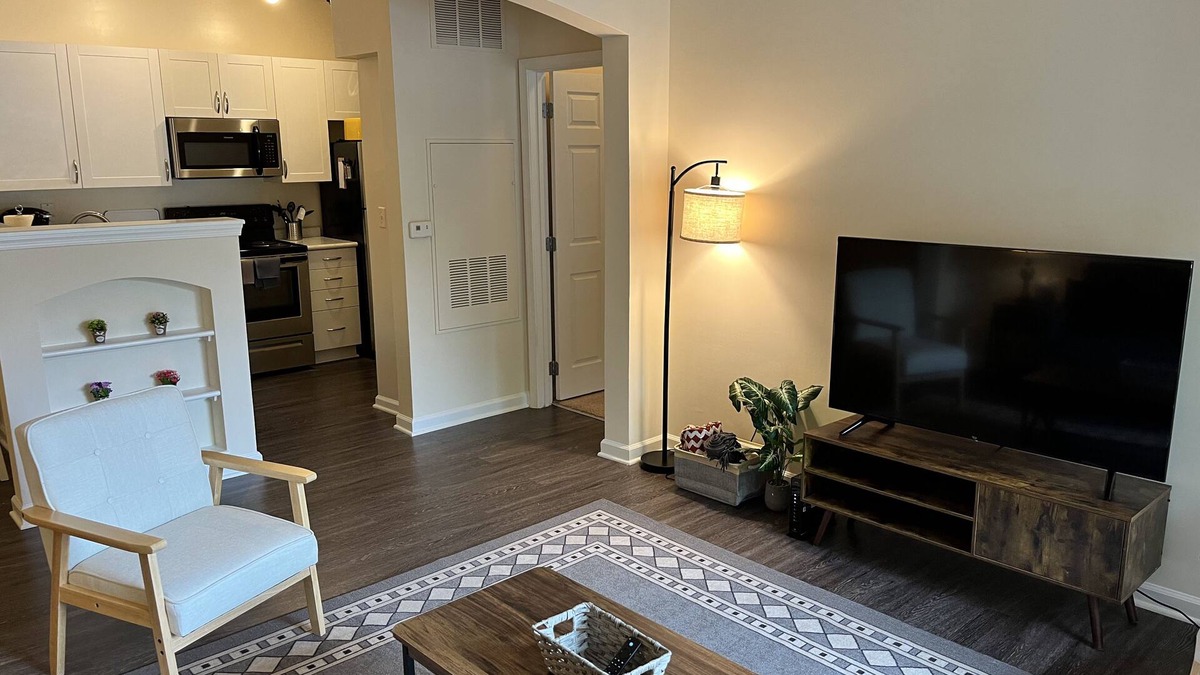 Ballenger Creek Apartment | Spacious, Elegant 2BR apartment near Frederick