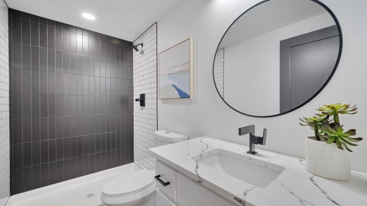 Southwest Hills House | Spacious estate with 4 bedrooms and WiFi, AC in cool Portland