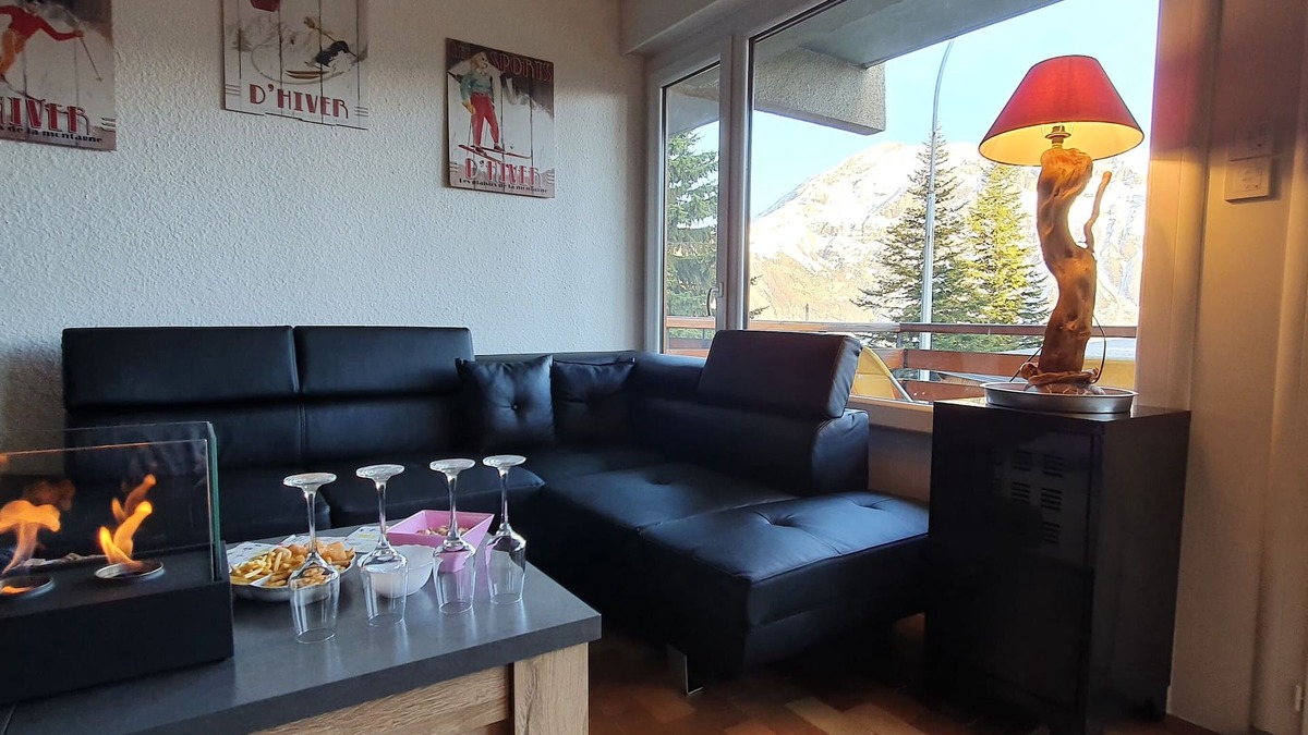 Orcieres-Merlette Apartment | Spacious F3 South facing, Resort Center, Quiet, Terrace and Covered Parking