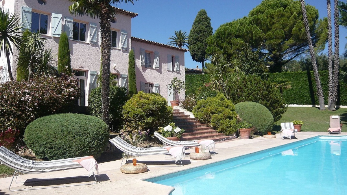 Saint-Paul-de-Vence Villa | Spacious Family Villa- pool-tennis court-fantastic view of St-Paul De Vence