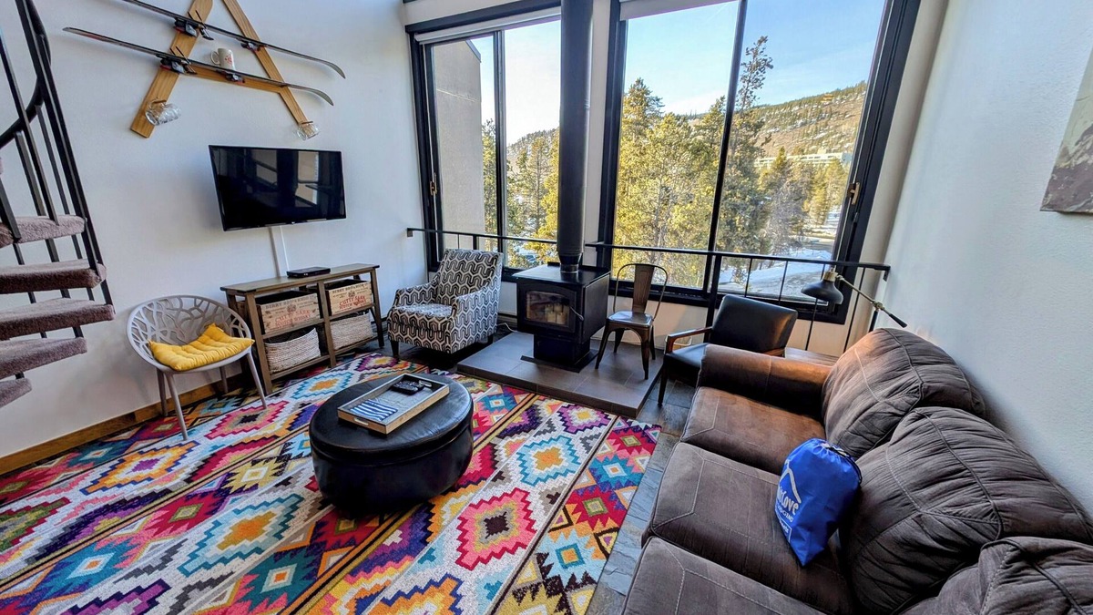 Lakeside Village Condo | Spacious Family Condo with Pool and Hot Tub Onsite
