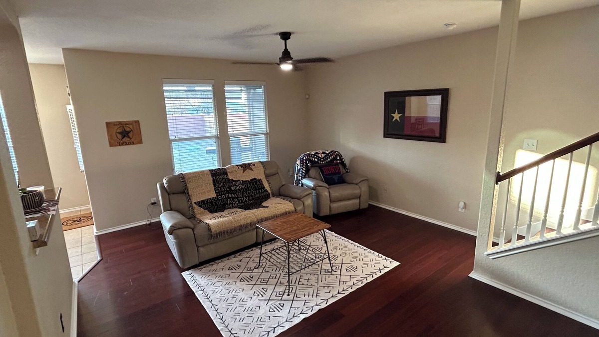 San Antonio House | Spacious, family friendly northwest side home near Sea world.