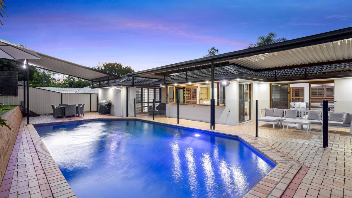Robina House | Spacious Family Holiday Home with Private Pool