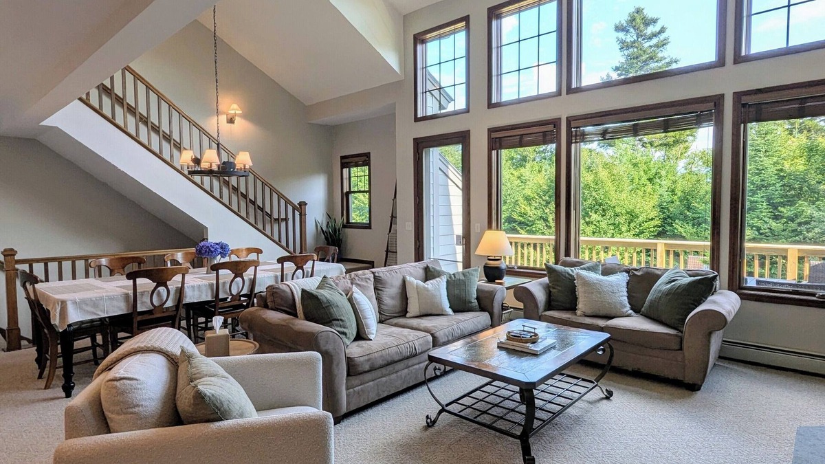Bretton Woods House | Spacious Family Home, Slope & Notch Views, Guest-Loved Kitchen, Fireplace