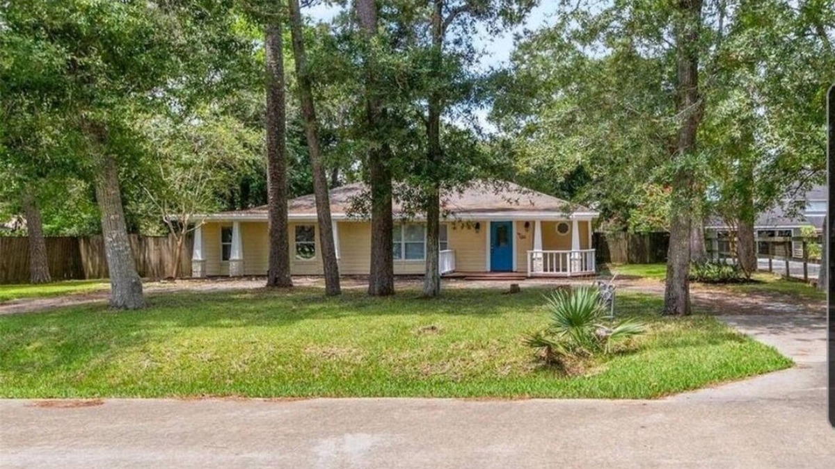 Dickinson House | Spacious Family Home