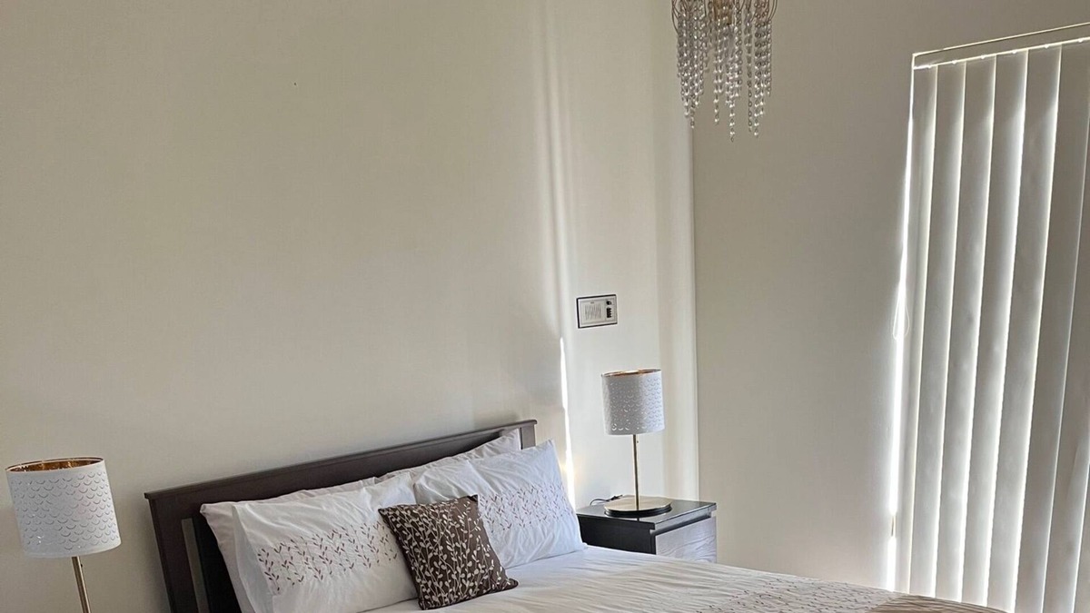 Dianella House | Spacious Family Retreat