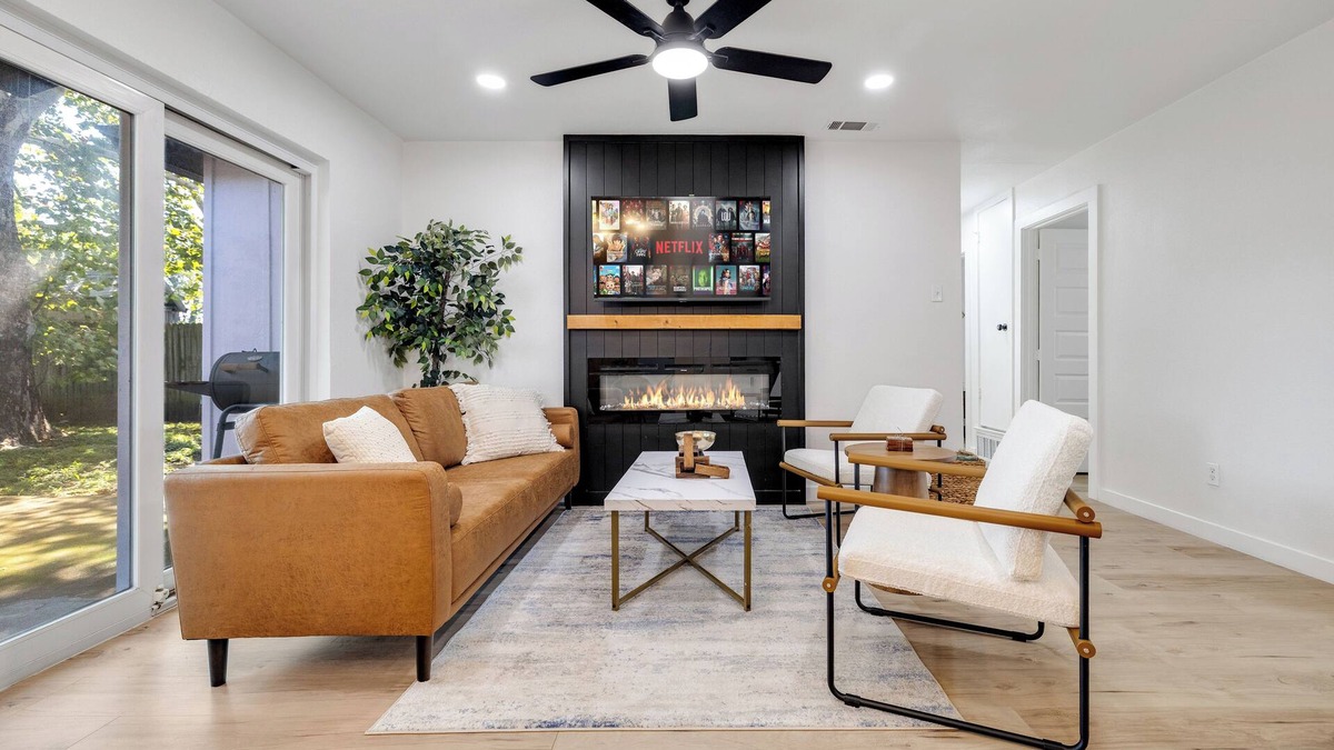 Garland House | Spacious Family Retreat in the Heart of Garland