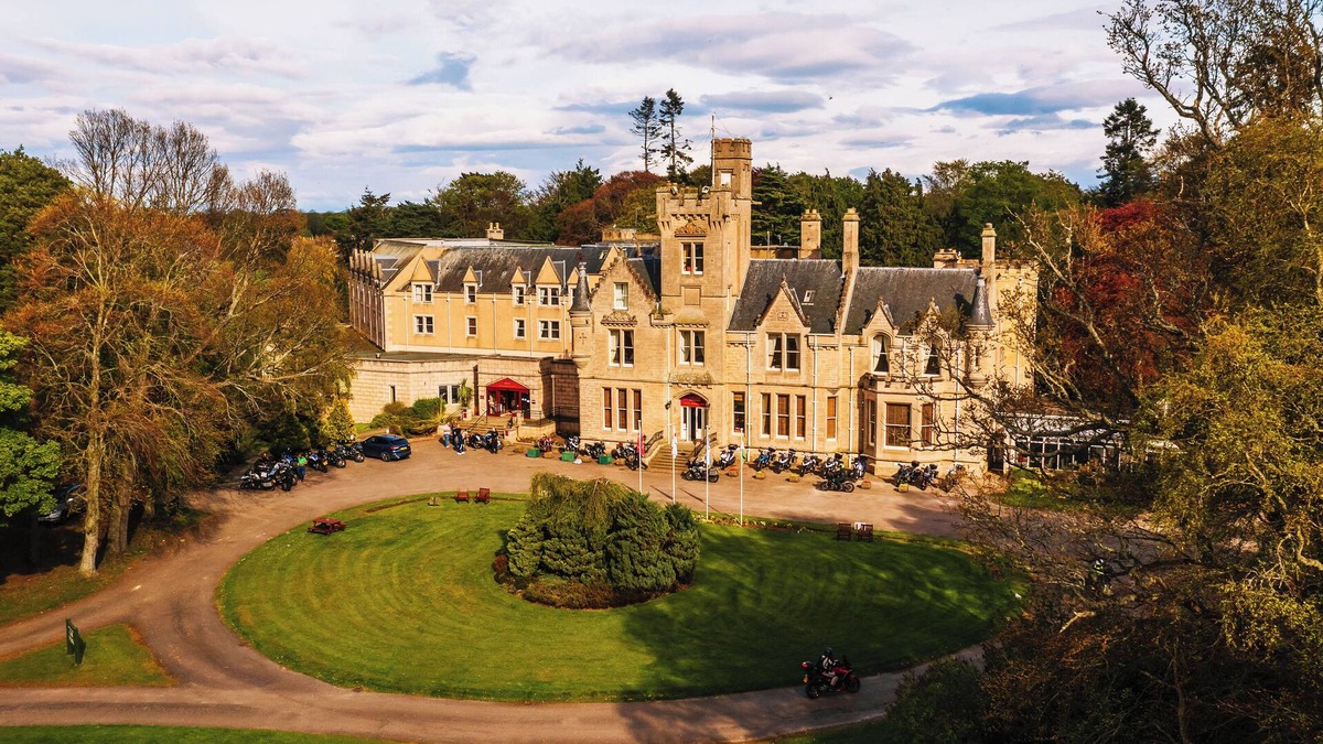 Nairn Hotel | Spacious Family Room: Right in the Heart of the City | Near Inverness Airport