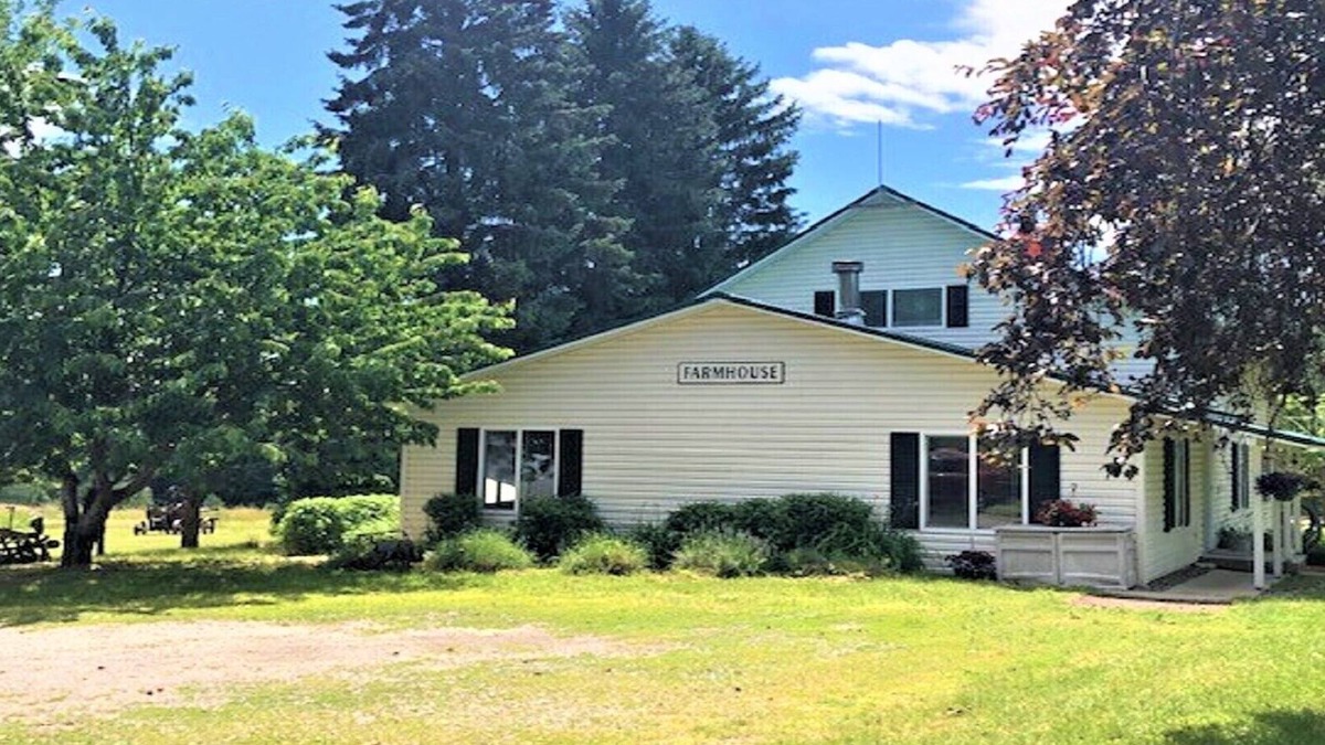 Coeur d'Alene House | Spacious Farmhouse and wonderful old Barn. 15 acres meadows to relax and unwind!