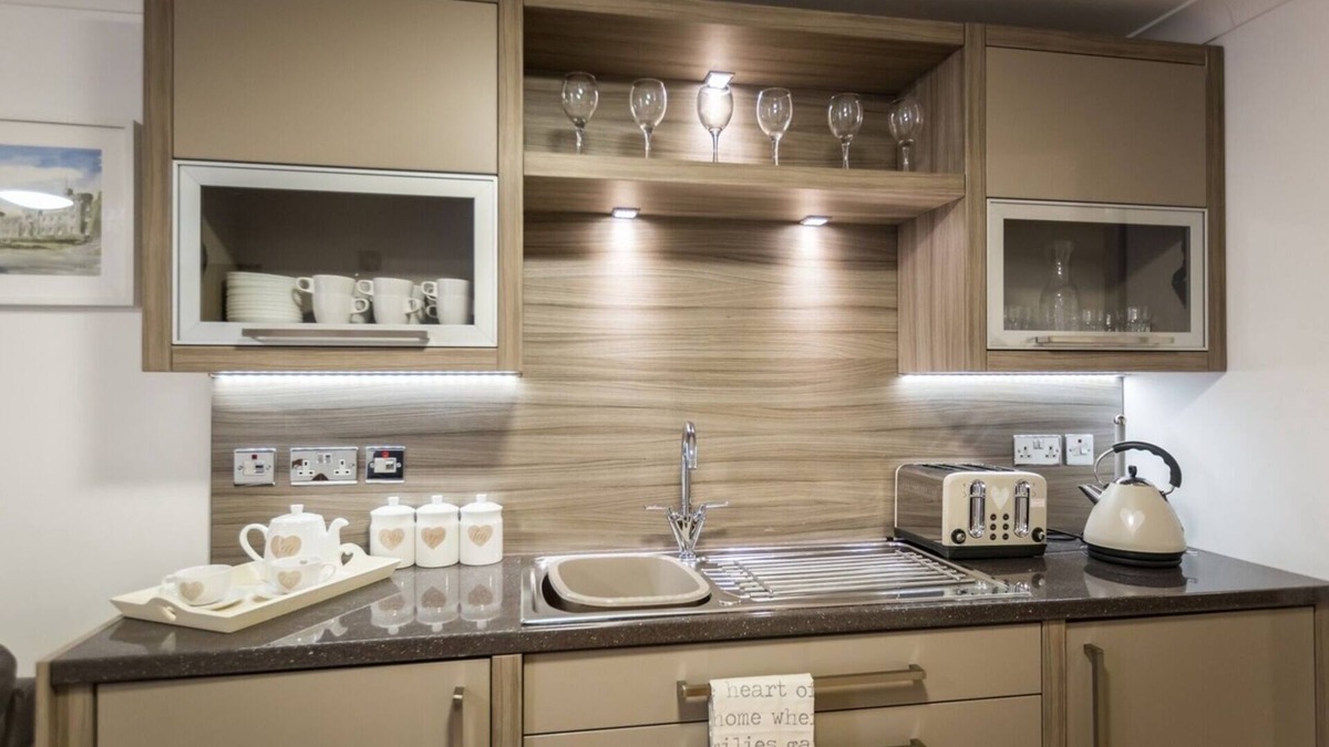Merthyr Tydfil Apartment | Spacious Flat by Taff Trail - Ideal for Groups